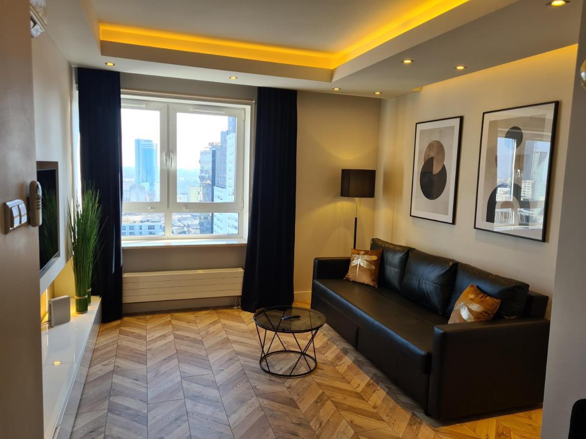 Platinum Towers Apartment With Parking By Renters Prestige Warsaw Exterior photo